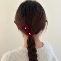 Elegant Flocking Pearl Butterfly Hair Clip - ArtGalleryZen