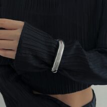 Elegant Gold Silver Tone Curved Bangle Bracelet - ArtGalleryZen