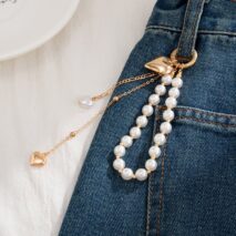 Elegant Gold Tone Heart Pendant Pearl Keychain - ArtGalleryZen