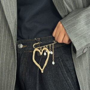 Elegant Hollow Heart Pearl Tassel Pin Brooch - ArtGalleryZen