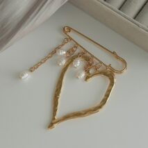 Elegant Hollow Heart Pearl Tassel Pin Brooch - ArtGalleryZen