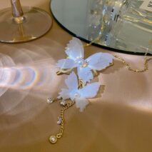 Elegant Meshed Butterfly Chain Necklace - ArtGalleryZen