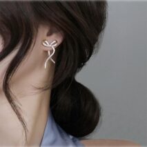 Elegant Rhinestone Inlaid Bowknot Earrings - ArtGalleryZen