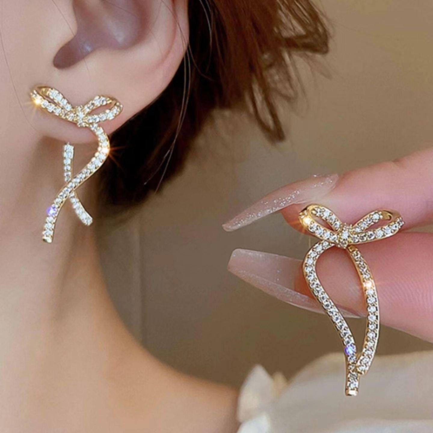 Elegant Rhinestone Inlaid Bowknot Earrings - ArtGalleryZen