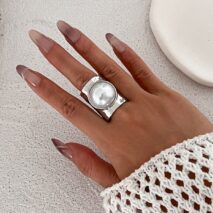 Exaggerated Pearl Inlaid Knuckle Ring - ArtGalleryZen