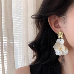 French Style Chunky Flower Dangle Textured Square Earrings - ArtGalleryZen
