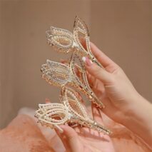 Geometric Crystal Pearl Inlaid Tulip Chignon Claw Clip Hair Clip - ArtGalleryZen