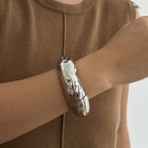 Geometric Gold Silver Plated Glossy Textured Bangle Bracelet - ArtGalleryZen