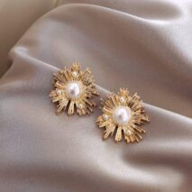 Geometric Metallic Pearl Earrings - ArtGalleryZen