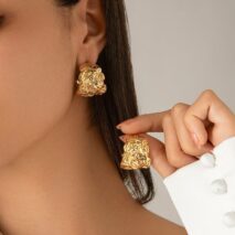 Geometric Textured Wide C Shaped Earrings - ArtGalleryZen