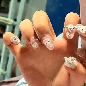 Handmade Hello Kitty Rhinestone Heart 3D Press on Nails Short False Nail - ArtGalleryZen
