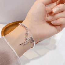 Handmade Silver Ribbon Bangle Bracelet - ArtGalleryZen