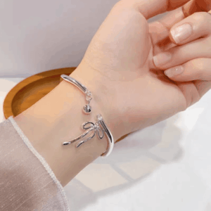 Handmade Silver Ribbon Bangle Bracelet - ArtGalleryZen
