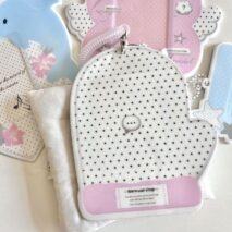 Kawaii Animal Photocard Holder Keychain - PVC Card Display Bag - ArtGalleryZen