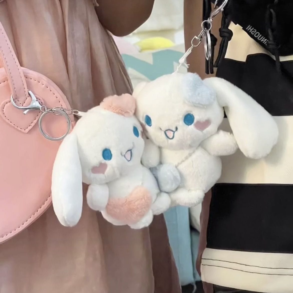 Kawaii Magnetic Go-shopping Cinnamoroll Matching Keychain - ArtGalleryZen
