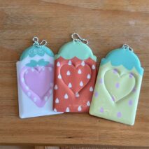 Kawaii Strawberry Photocard Holder Keychain - Cute Kpop Card Display - ArtGalleryZen