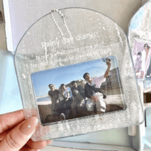 Lucky Clover Rainy Day Kpop Keychain Horizontal Photocard Holder - ArtGalleryZen