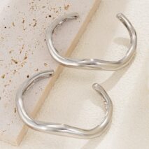 Minimalist 2Pcs Glossy Curved Open Bangle Bracelet Set - ArtGalleryZen