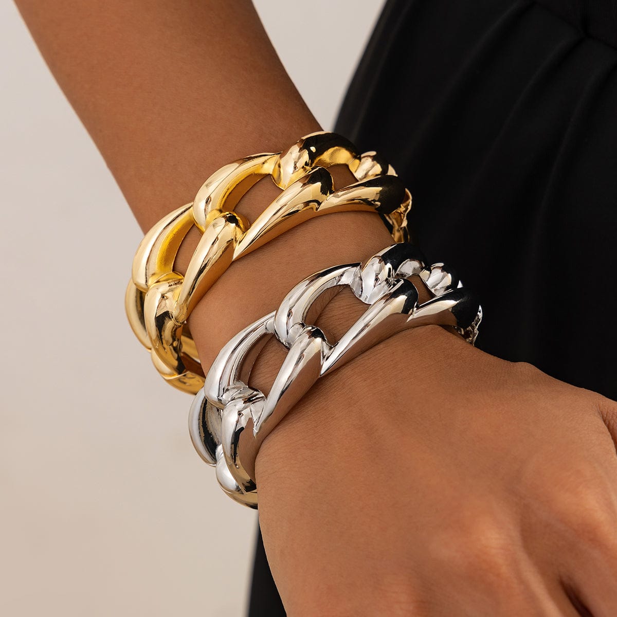 Minimalist Chunky Curb Chain Shape Bangle Bracelet - ArtGalleryZen