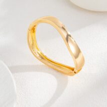 Minimalist Glossy Curved Bangle Bracelet - ArtGalleryZen