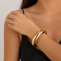 Minimalist Gold Silver Plated Curved Bangle Bracelet - ArtGalleryZen
