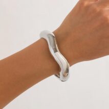 Minimalist Gold Silver Tone Wave Bangle Bracelet - ArtGalleryZen