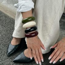 Retro Glossy Resin Open Bangle Bracelet - ArtGalleryZen