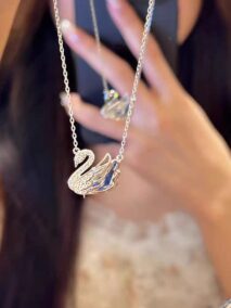 S925 Sterling Silver Swarovski Crystal Swan Pendant Necklace - ArtGalleryZen
