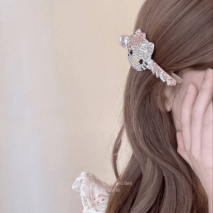 Sparkling Sanrio Hello Kitty Rhinestone Hair Clip - ArtGalleryZen