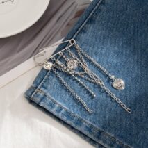 Stylish Carved Round Disk Heart Tassel Trouser Pin - ArtGalleryZen