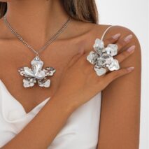 Stylish Chunky Flower Pendant Necklace Ring - ArtGalleryZen