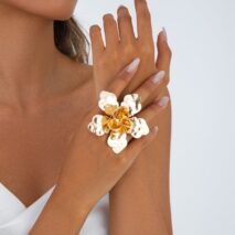 Stylish Chunky Flower Pendant Necklace Ring - ArtGalleryZen