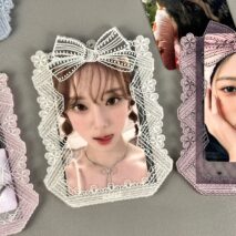Sweet Lace Bowknot Kpop Acrylic Photocard Holder - ArtGalleryZen