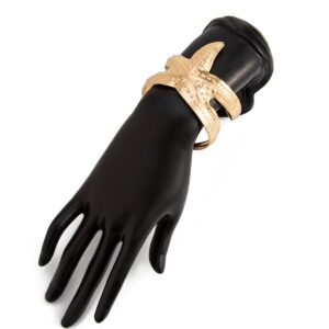 Trendy Chunky Starfish Bangle Bracelet - ArtGalleryZen