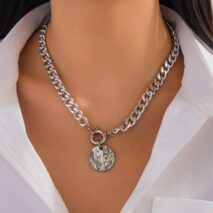 Trendy Textured Round Disk Pendant Chunky Curb Chain Necklace - ArtGalleryZen