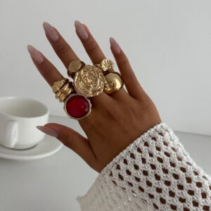Vintage 7pcs Chunky Crystal Inlaid Pleated Ring Set - ArtGalleryZen