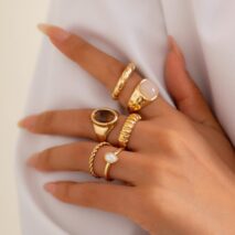 Vintage Gold Plated Crystal Inlaid Twisted Ring Set - ArtGalleryZen