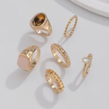 Vintage Gold Plated Crystal Inlaid Twisted Ring Set - ArtGalleryZen
