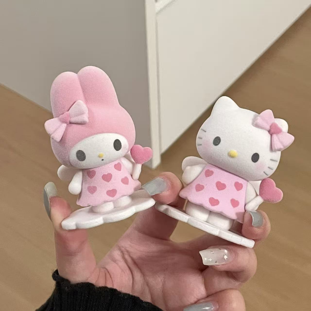 微信图片_20260730141542_4263_29 Flocking Sanrio Characters Fluffy Puffy Mine Figurine Doll - Image 1