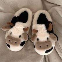 Kawaii Plush 3D Cow Slippers - Cozy Indoor House Shoes - Image 8
