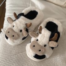 Kawaii Plush 3D Cow Slippers - Cozy Indoor House Shoes - Image 5