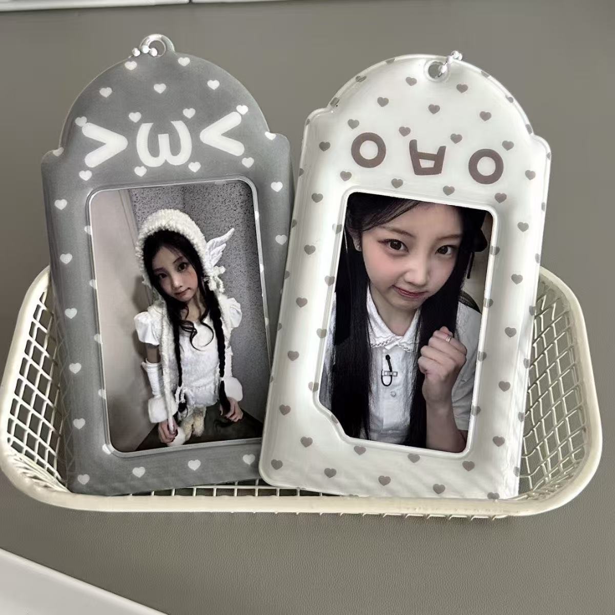 微信图片_20260713104257_55_113 Cute Kaomoji Heart Polka Dot PVC Kpop Keychain Photocard Holder - Image 1