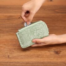 Vintage Floral Embossed RFID Blocking Keychain Wallet - Image 4