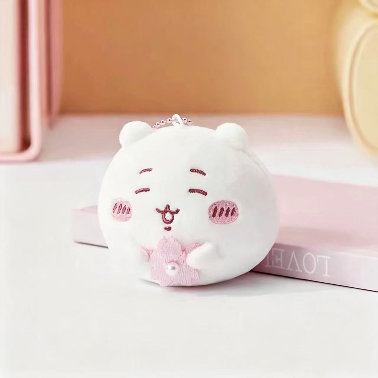 ちぃ〜 MINISO Chiikawa Sakura Daifuku Plush Keychain Cherry Blossom Charm