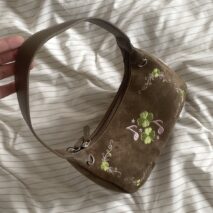 Vintage Lucky Clover Embroidered Suede Crossbody Bag Shoulder Bag - Image 4