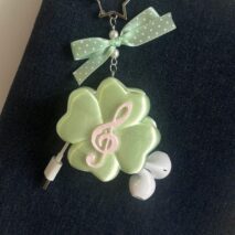 Cute Lucky Clover Note 3D Printed Cable Organizer - Image 2