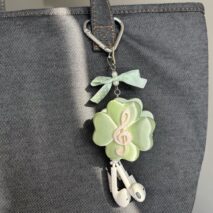 Cute Lucky Clover Note 3D Printed Cable Organizer - Image 3